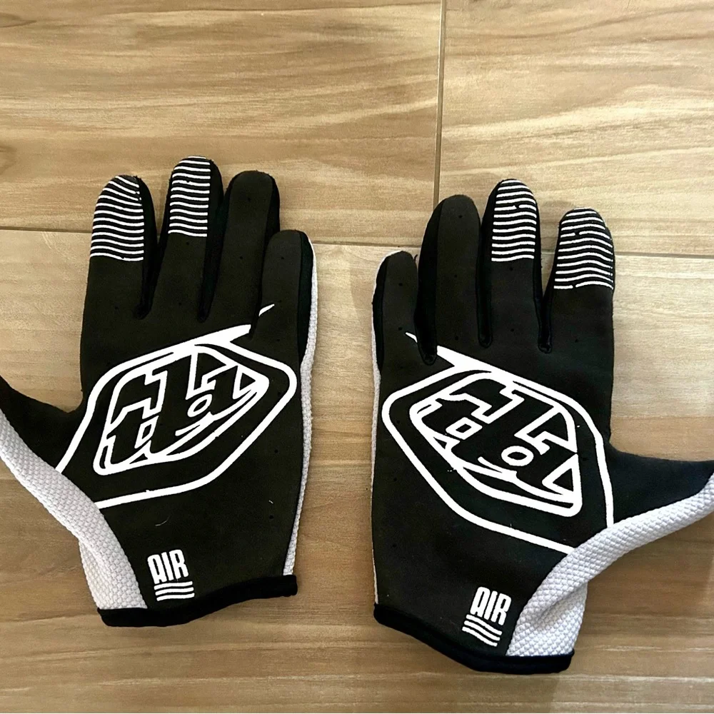 Troy Lee Designs Black and Grey Air Gloves